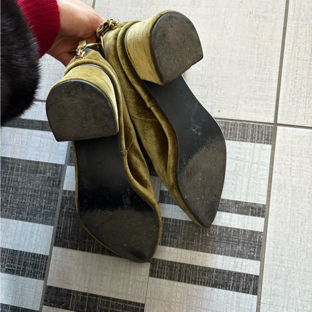 INTENTIONALLY BLANK Green Heeled Boots with Chunky Heel and Pointed Toe - Picture 5 of 5